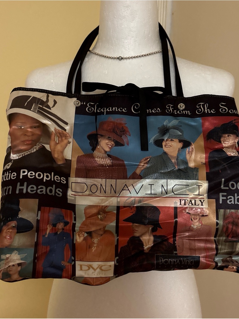 Donna Vinci Multicolor Graphic Tote with Black Straps